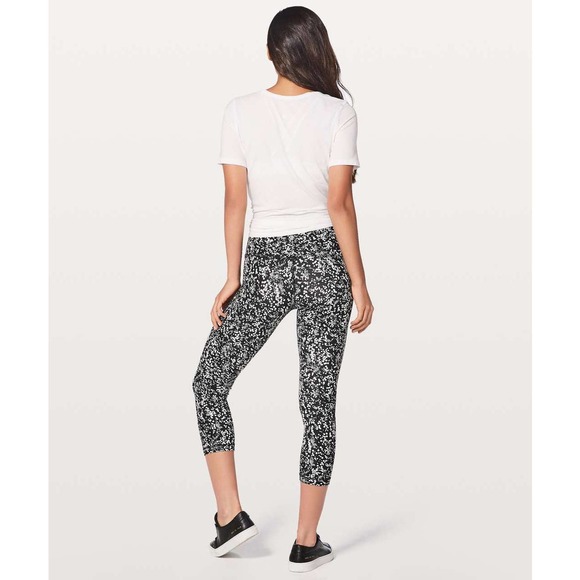 Lululemon Align Crop 4 Small Black High Rise Printed 21" Nulu Athletic Workout - Picture 4 of 13